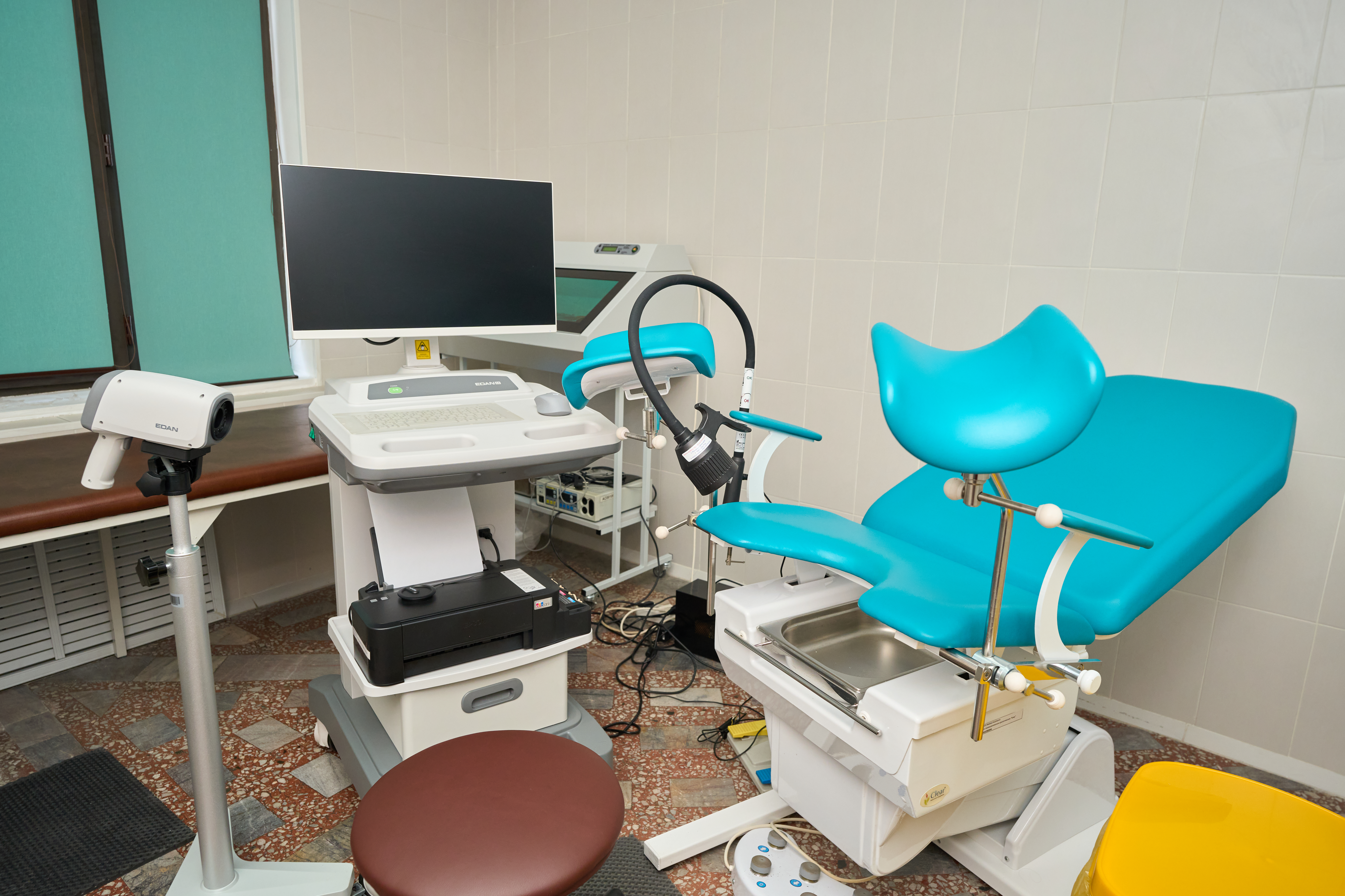 Коридор медицинский центр на Толе Би